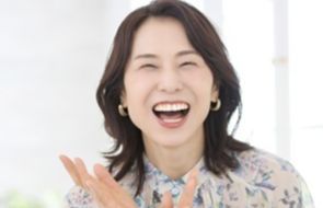 笑顔の女性2